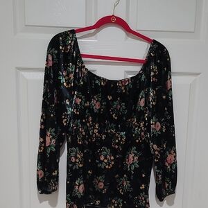 Cato Black Floral Top with high waist and the softest material. Sz Xl